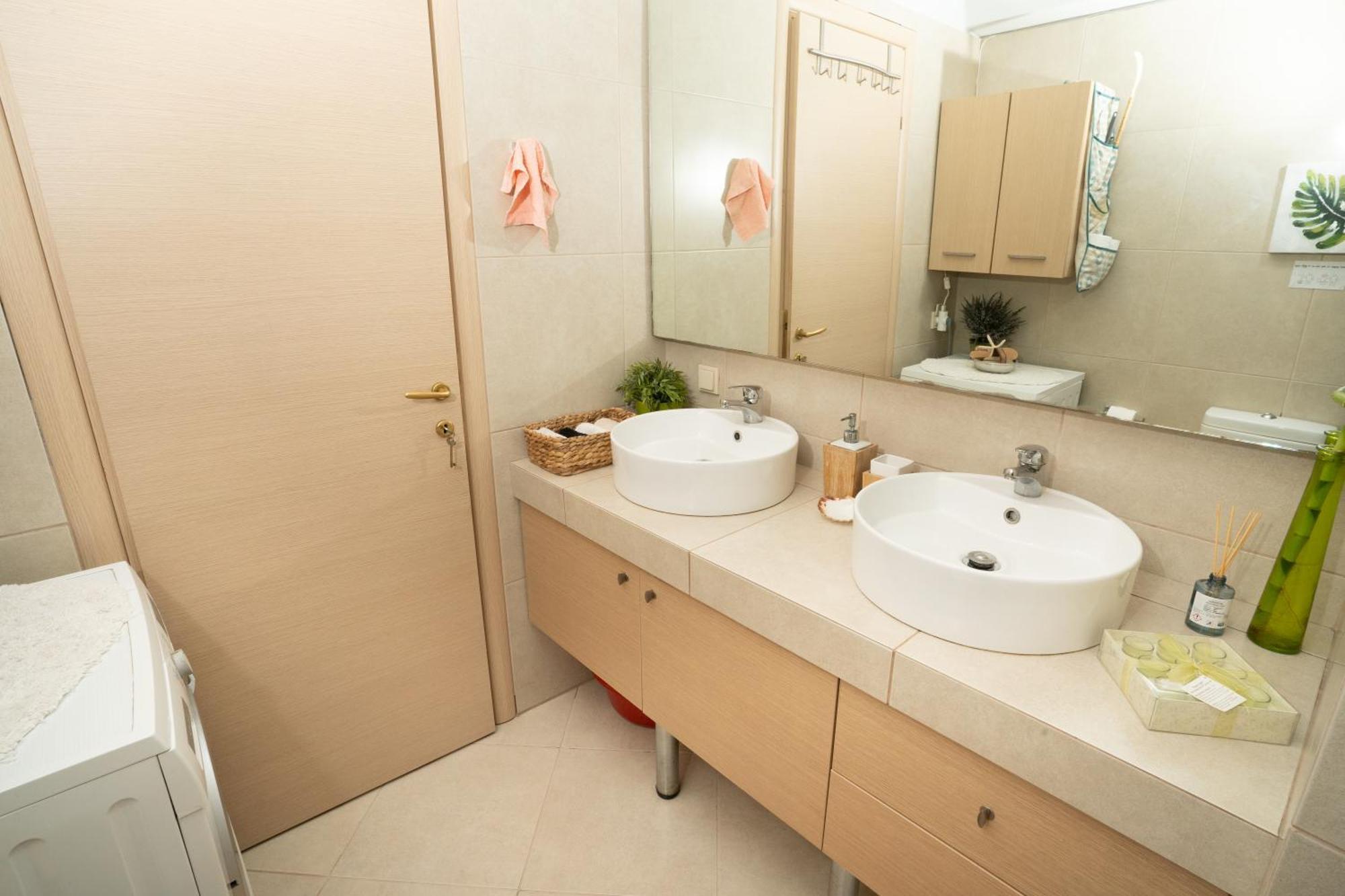 Maria'S Airport Apartment โกโรปิออน ภายนอก รูปภาพ